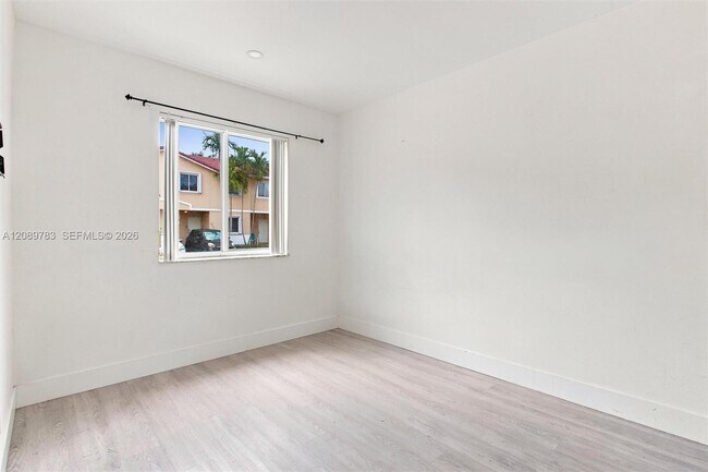 Building Photo - 17561 SW 140th Ct