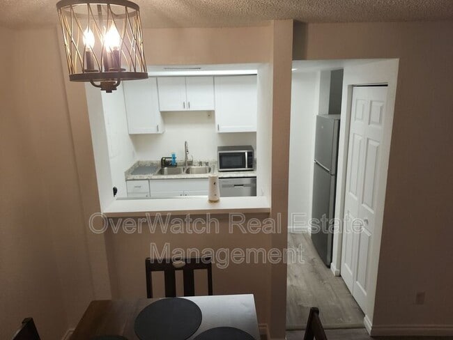 Building Photo - 4620 Reka Dr
