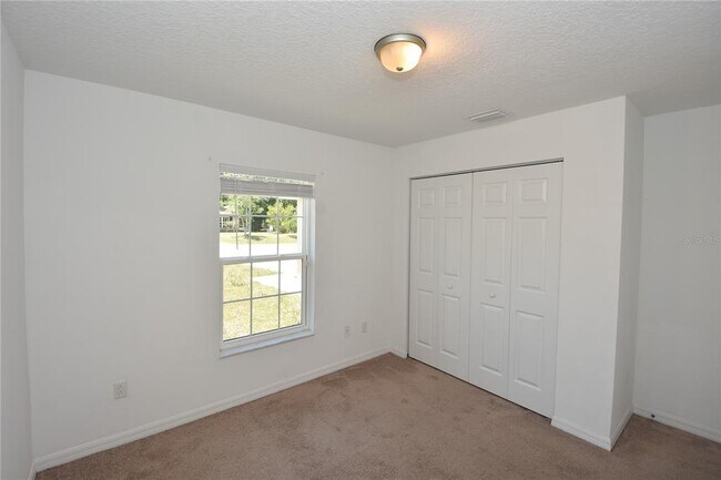 Building Photo - 31 Rosecroft Ln