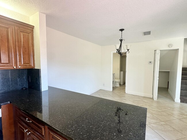 Building Photo - 230 Lake Arbor Dr