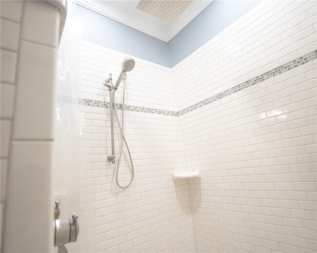 Building Photo - 90 E Market St