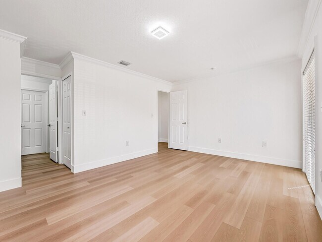 Building Photo - 11475 NW 94th Pl