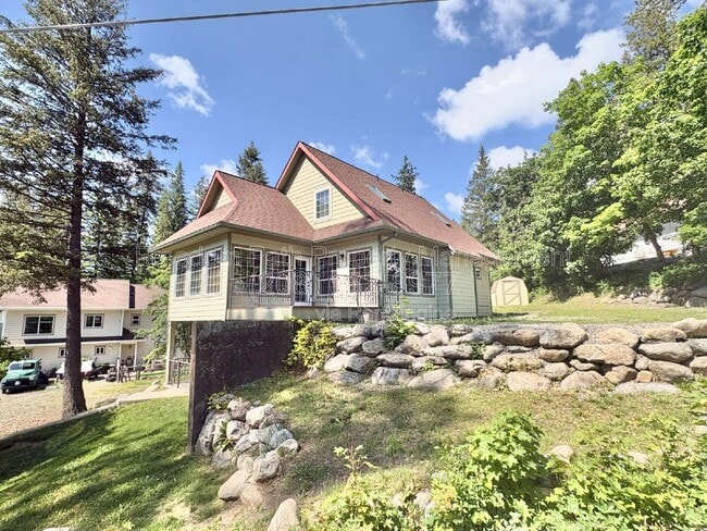 Building Photo - 23732 N Lakeview Blvd