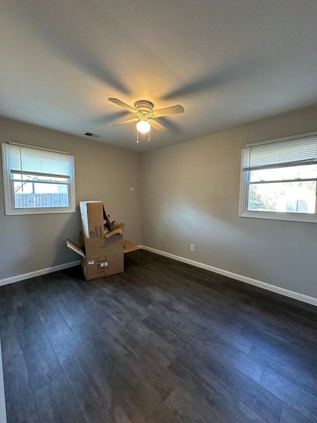 Building Photo - 4 Bedroom house on the East-side, Move-in August 10th 2026