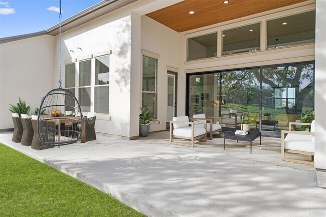 Building Photo - 264 Wellborn Rd