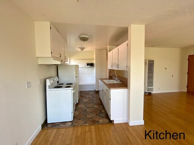 Building Photo - 2699 Derby St