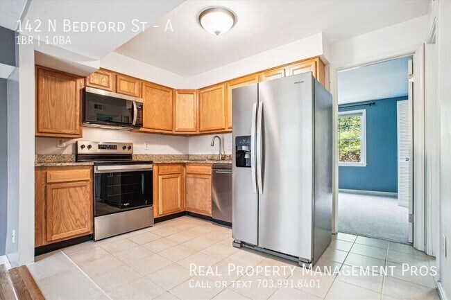 Building Photo - 142 N Bedford St