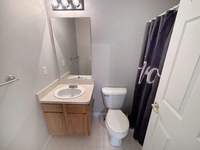 Building Photo - 42635 Park Cresent Dr