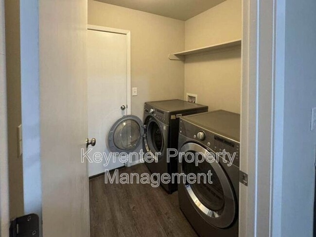 Building Photo - 1515 Chuck Wagon Dr