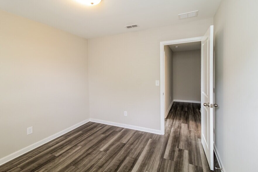 Building Photo - 3954 Kendrick Cir