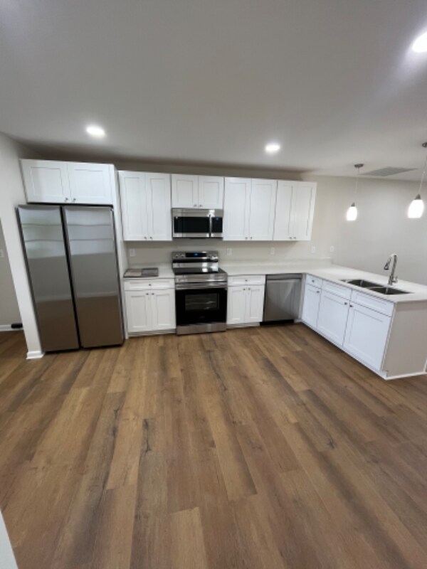 Building Photo - 437 N Main St