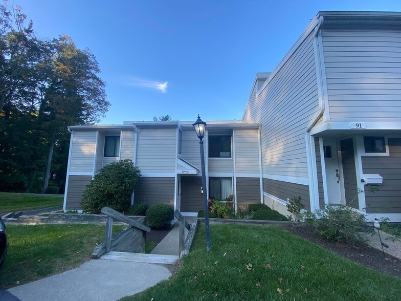 Building Photo - 89 Olcott Way