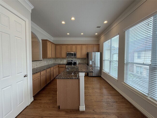 Building Photo - 2612 Edgefield Lakes Dr