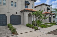Building Photo - South Tampa 3 Bed / 2 Bath / 1 Car Garage ...