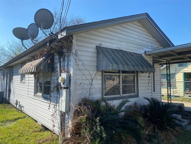 Building Photo - 4008 Elmwood St