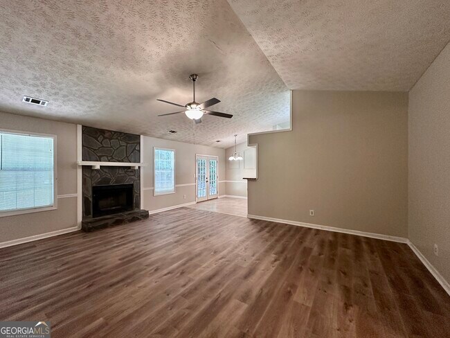 Building Photo - 3372 Tia Trace NW