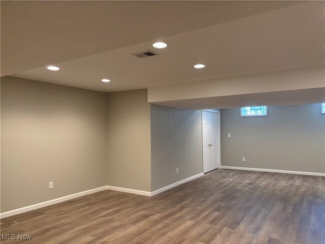 Building Photo - 8628 Chester Pkwy