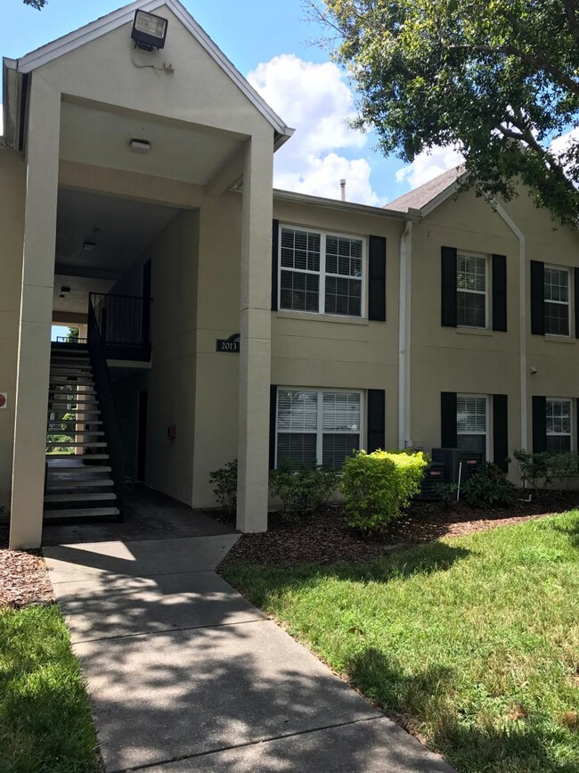 Building Photo - 2013 Dixie Belle Dr