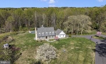 Building Photo - 12929 Esworthy Rd