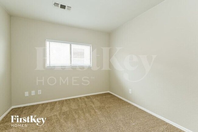 Building Photo - 9966 E Deer Trail