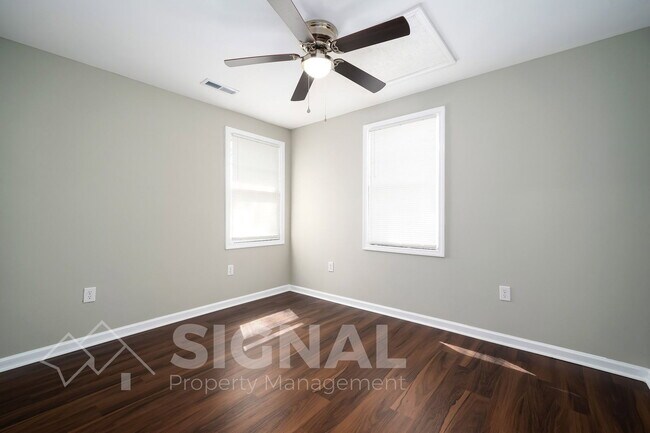 Building Photo - 1524 33rd St Ensley