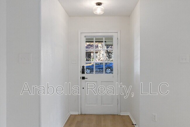 Building Photo - 8554 Timber Lodge