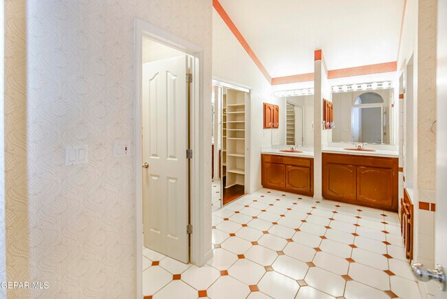 Building Photo - 1109 Noble Ridge Way
