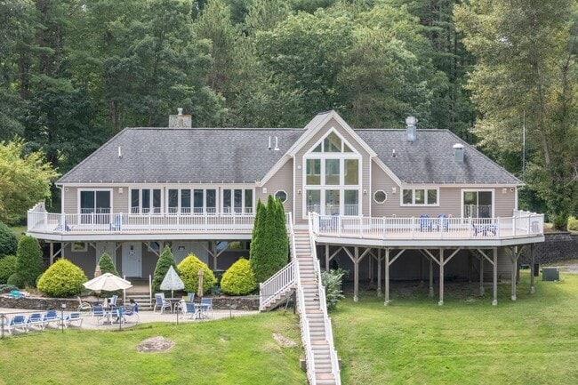 Building Photo - 246 Winding Pond Rd