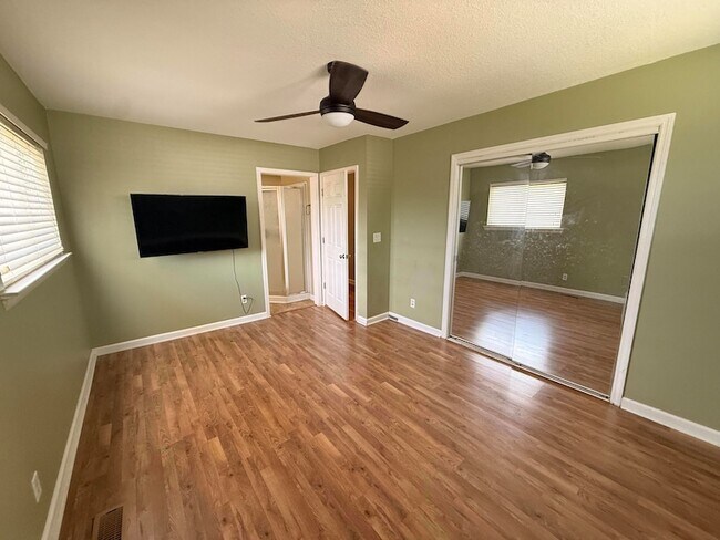 Building Photo - 1012 Elaine Trail