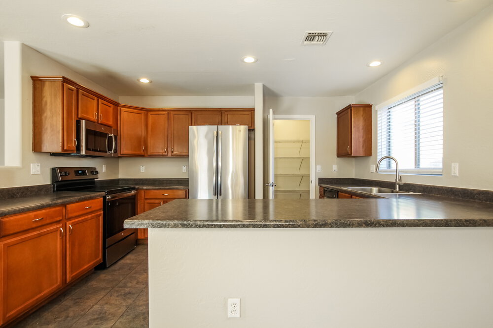 Building Photo - 3035 S 85th Dr