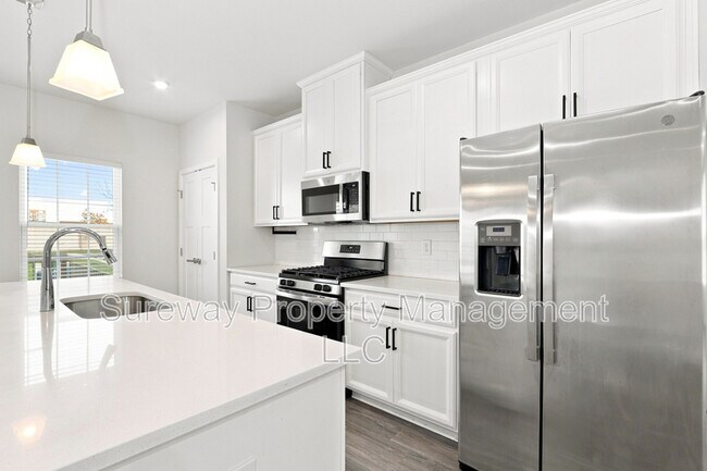 Building Photo - 126 Nathan Dr
