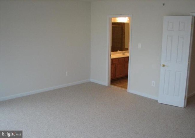 Building Photo - 42683 Hollyhock Terrace
