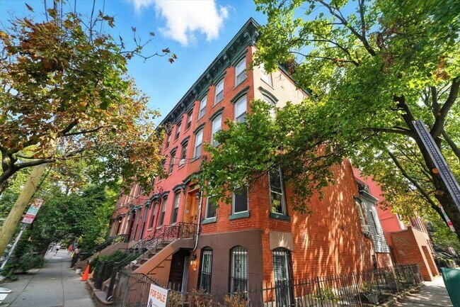 Building Photo - 612 Jersey Ave
