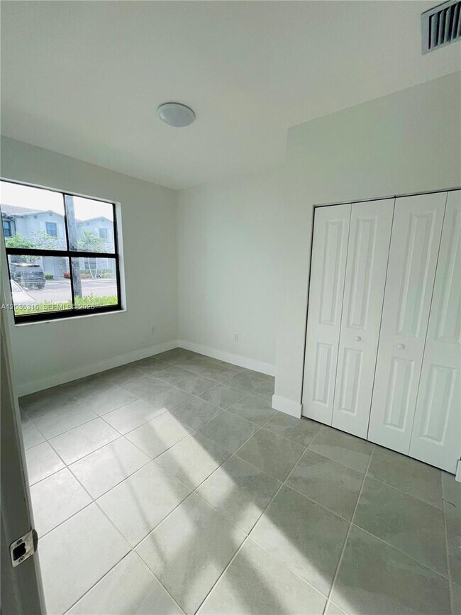 Building Photo - 28679 SW 132nd Ct