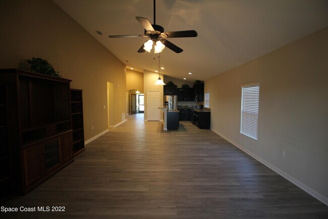 Building Photo - 2448 Snapdragon Dr NW