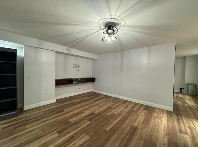 Building Photo - 4301 Park Ave