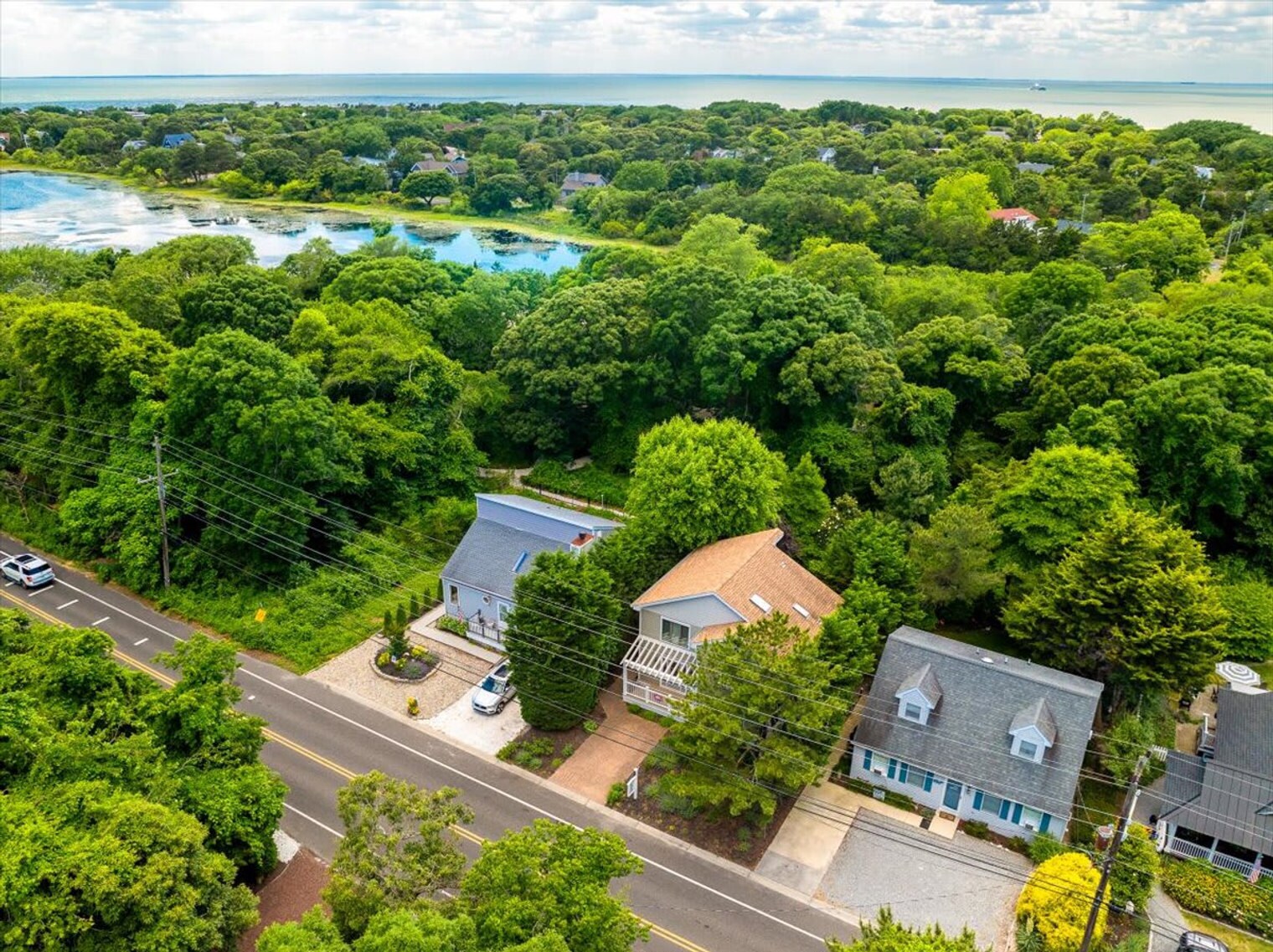 Building Photo - 710 Light House Ave