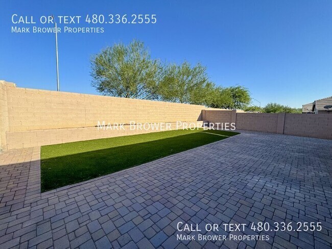 Building Photo - 27283 N 75th Dr