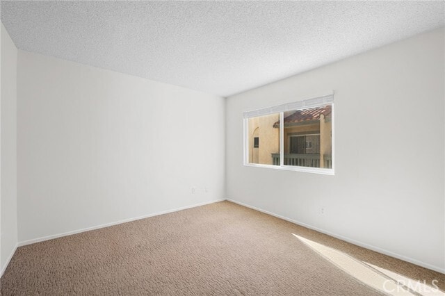 Building Photo - 10260 Plainview Ave