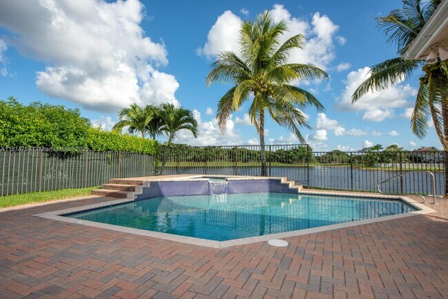 Building Photo - 1737 Harbor View Cir