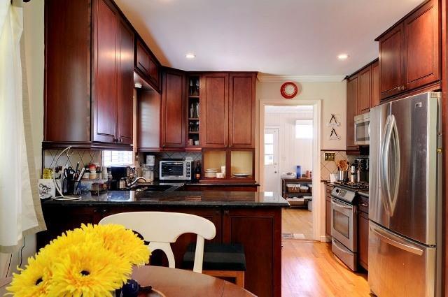 Building Photo - 371 Delmont Dr NE