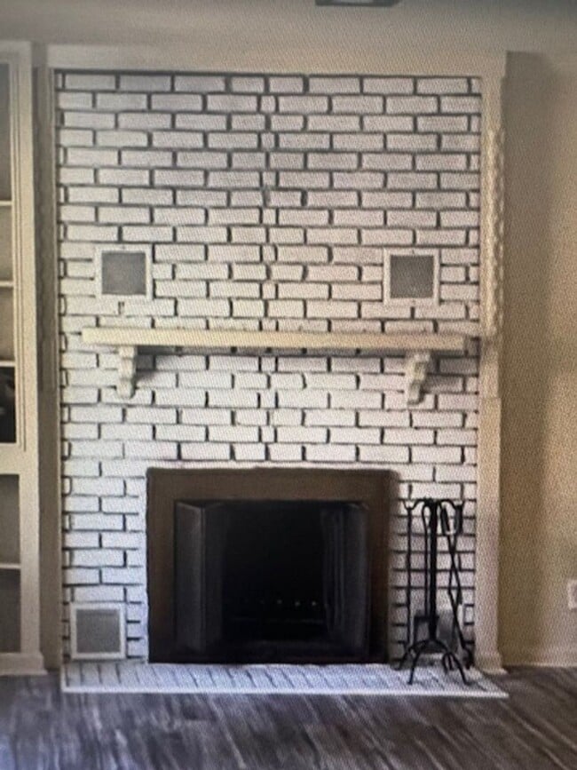 Building Photo - 129 Sweeper Smith Rd