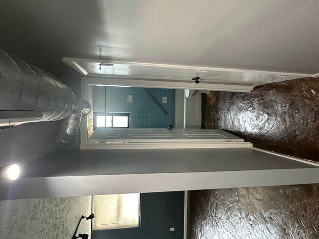 Building Photo - 702 Wilkinson Blvd