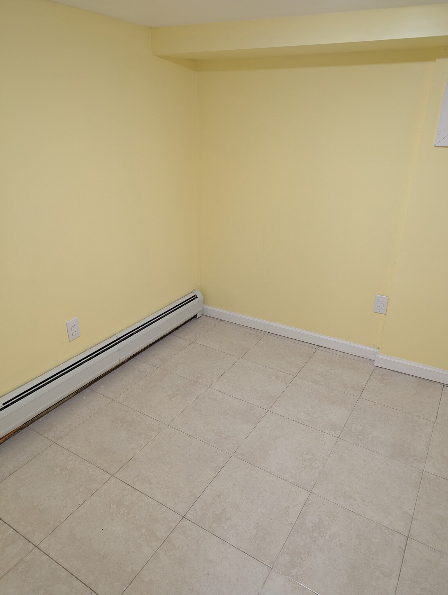 Building Photo - 174 Wright St