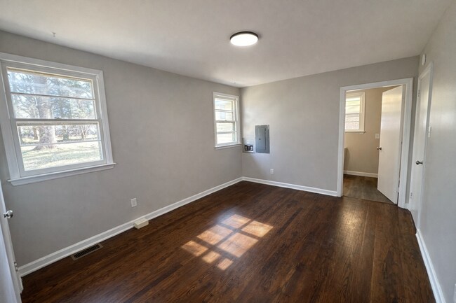 Building Photo - 108 Revere Dr