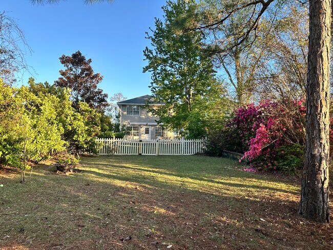 Building Photo - 268 Twin Lakes Ln