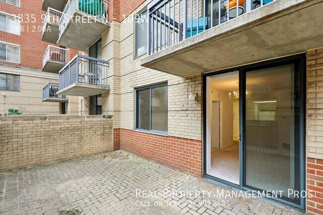 Building Photo - 3835 9th St N