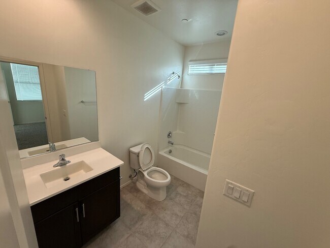 Building Photo - 7295 S Via Tierra Mesa