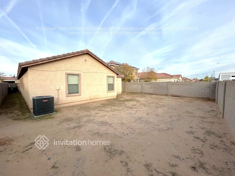 Building Photo - 5033 S 24th Ave