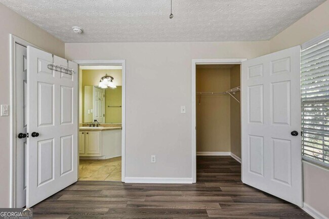 Building Photo - 1371 Keys Crossing Dr NE